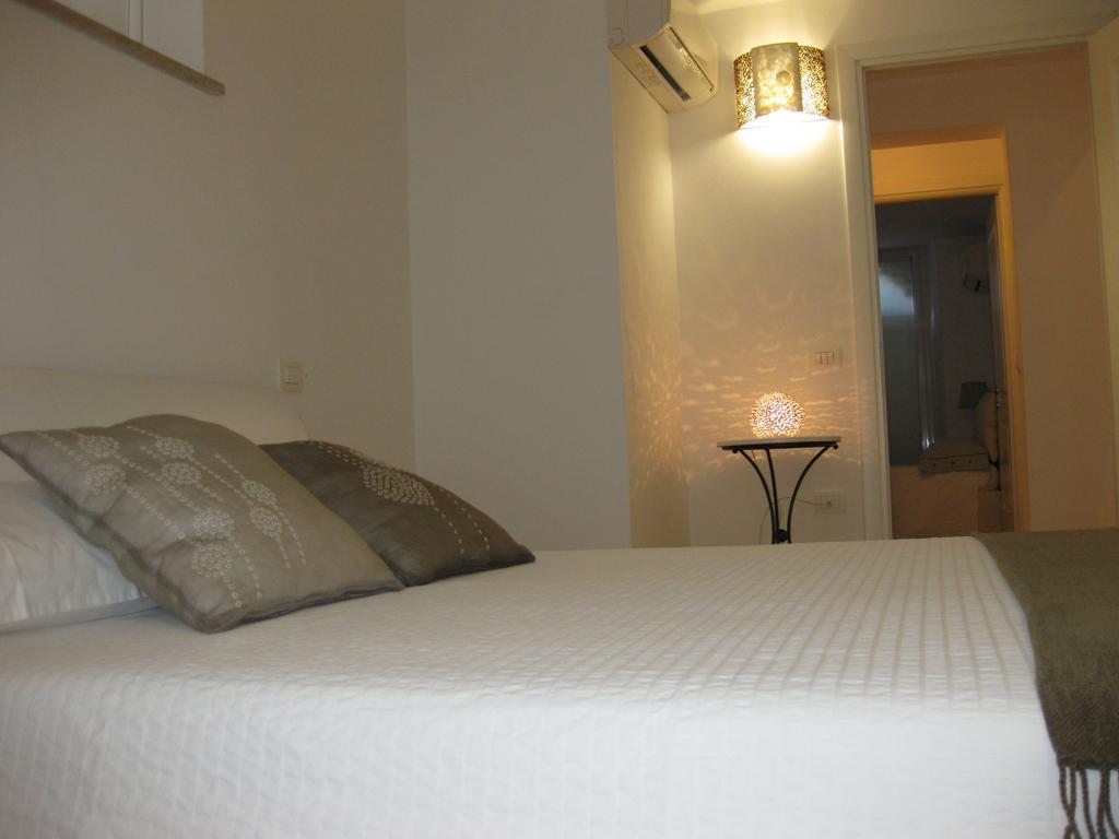 פסארו Appartamento In Villa חדר תמונה
