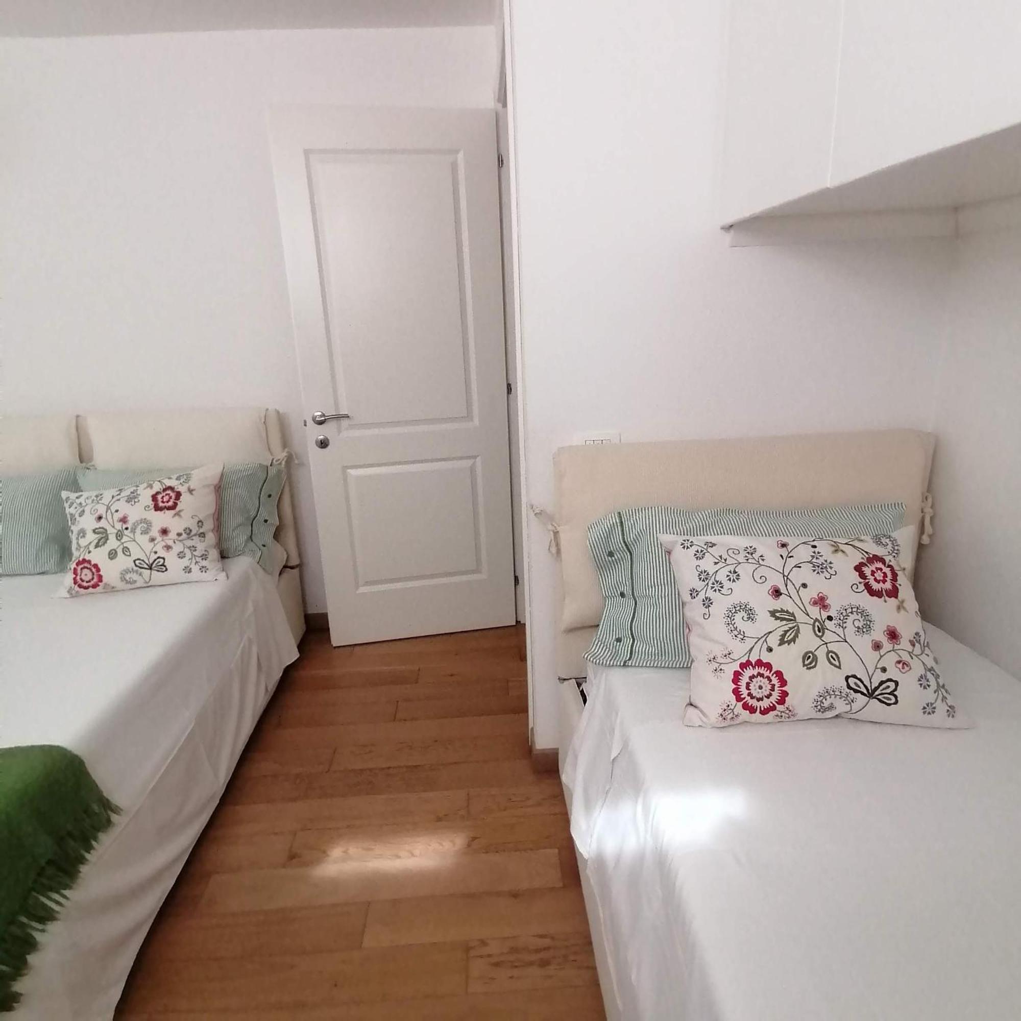 פסארו Appartamento In Villa מראה חיצוני תמונה