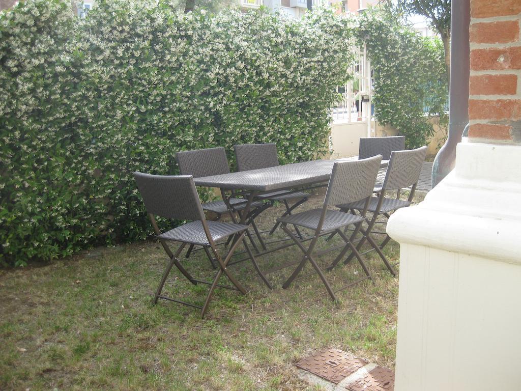 פסארו Appartamento In Villa חדר תמונה