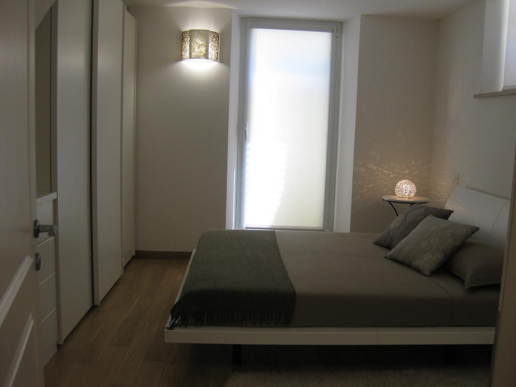 פסארו Appartamento In Villa חדר תמונה