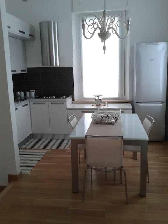 פסארו Appartamento In Villa חדר תמונה